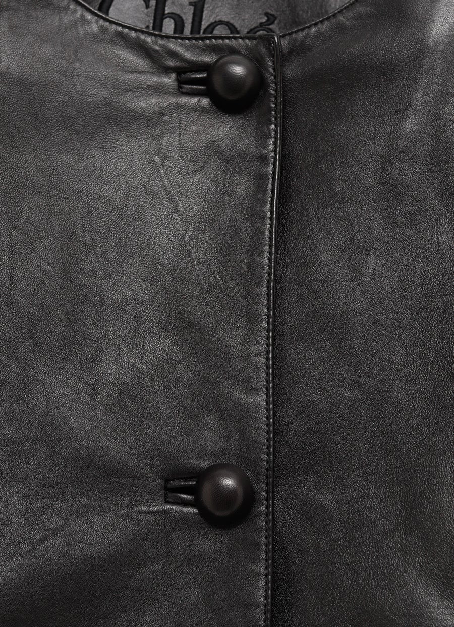 Chaqueta corta de piel