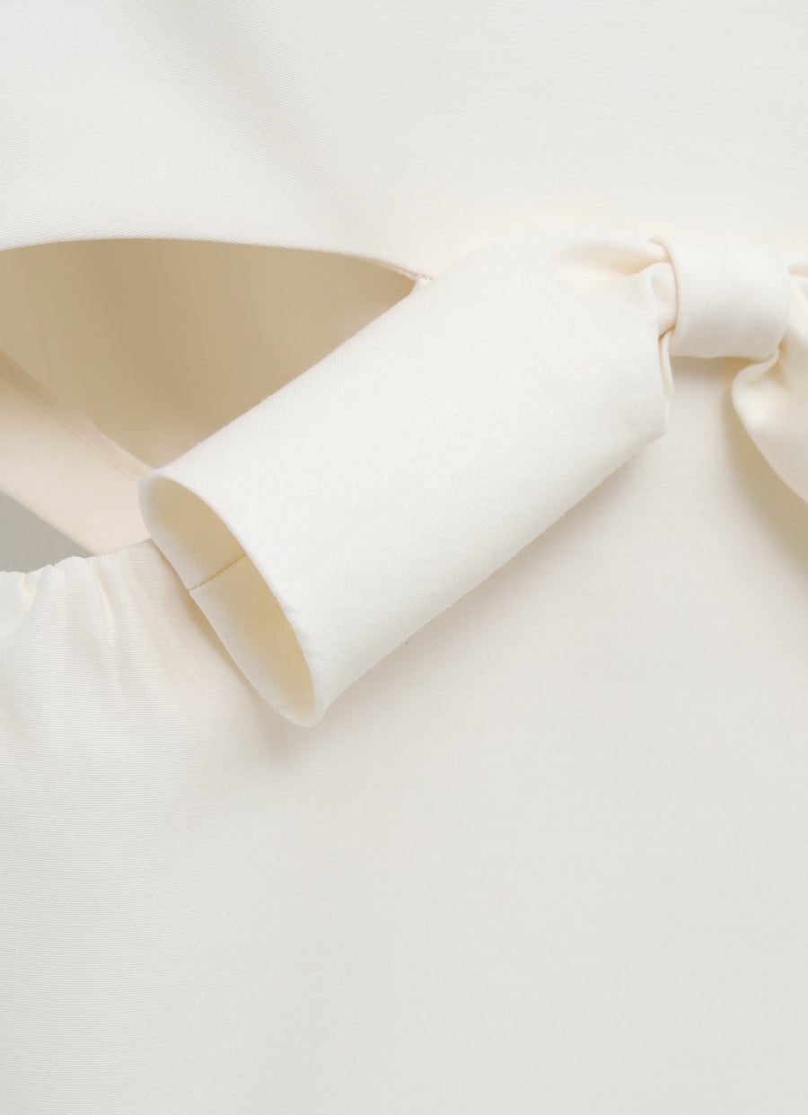 Vestido con lazo drapeado