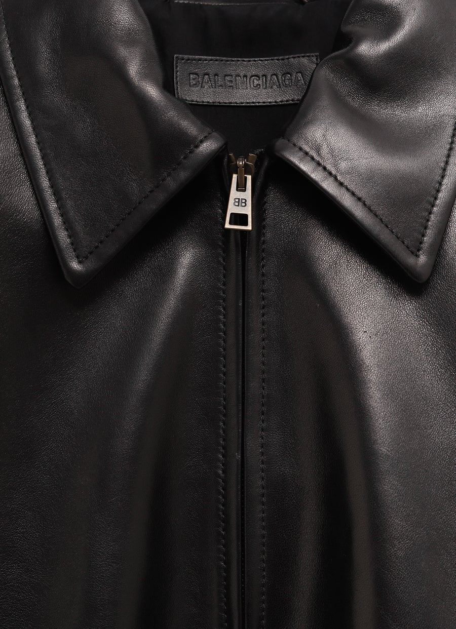 Chaqueta de piel ajustada para mujer