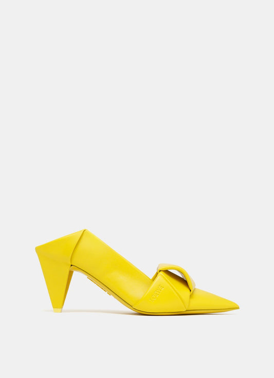 Zapato de salón con talón plegable