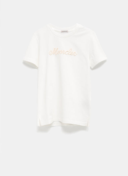 Camiseta con logo bordado