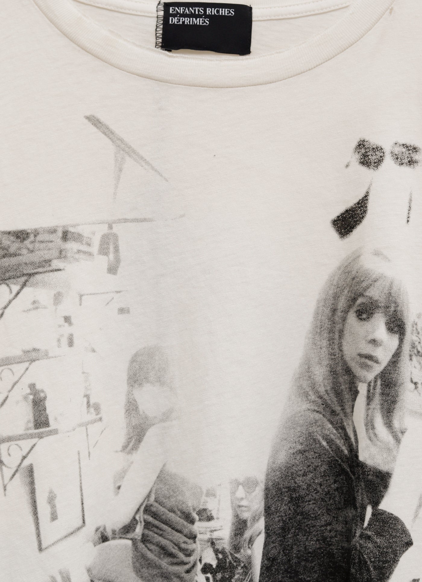 Camiseta Ivan's Childhood