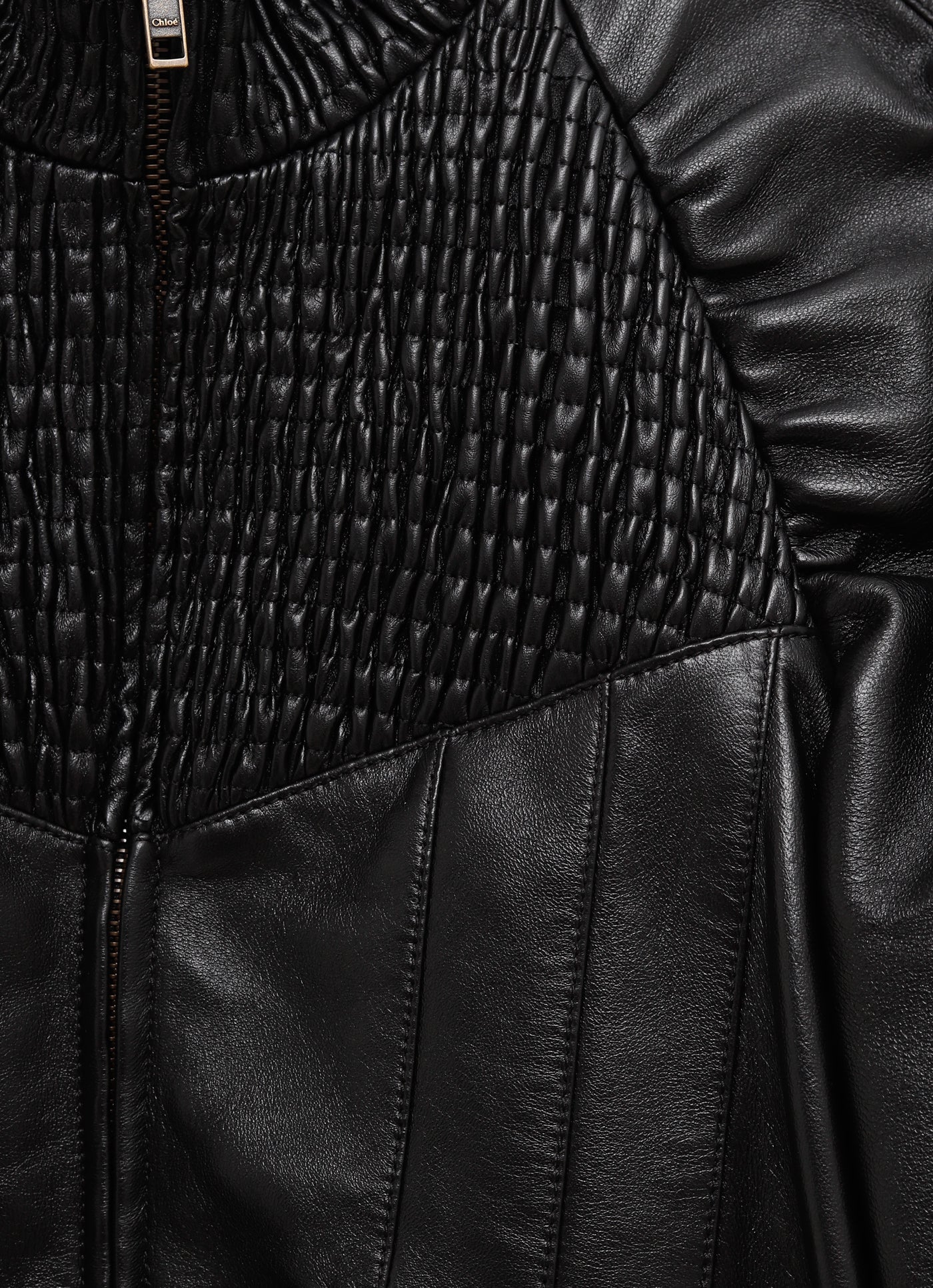 Chaqueta de piel con cuello fruncido