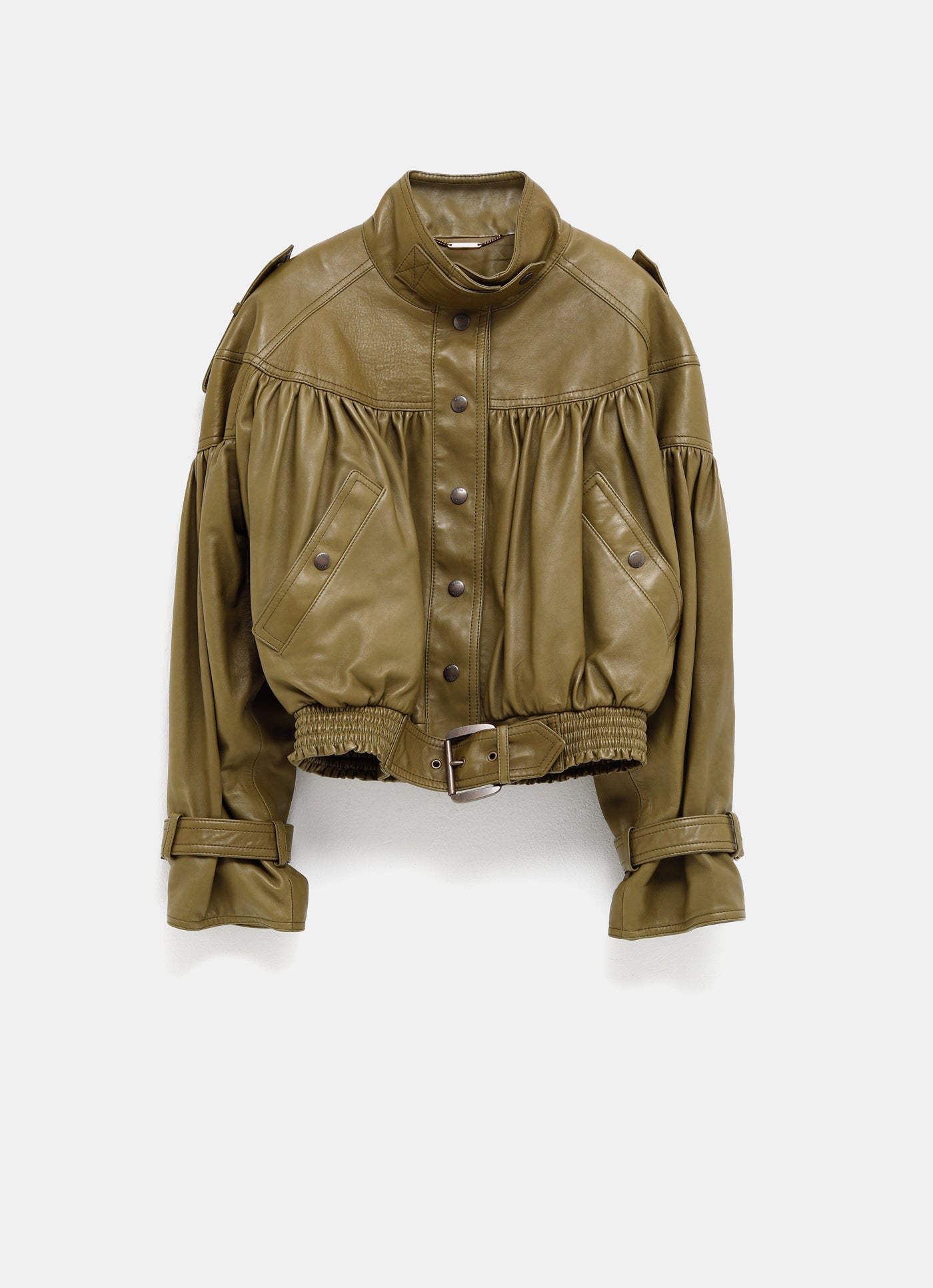 Chaqueta corta de cuello alto en piel