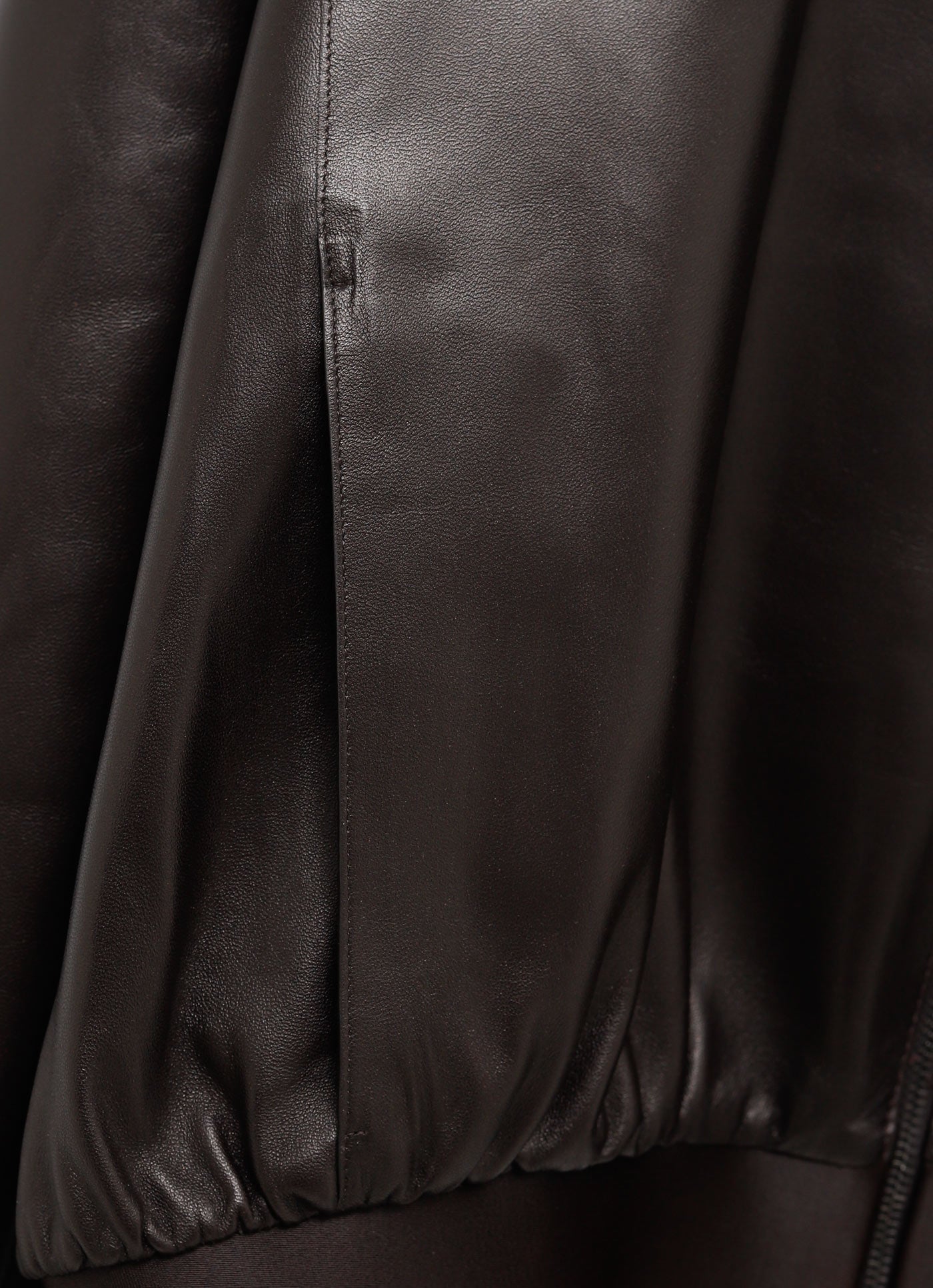 Chaqueta bomber de piel para mujer