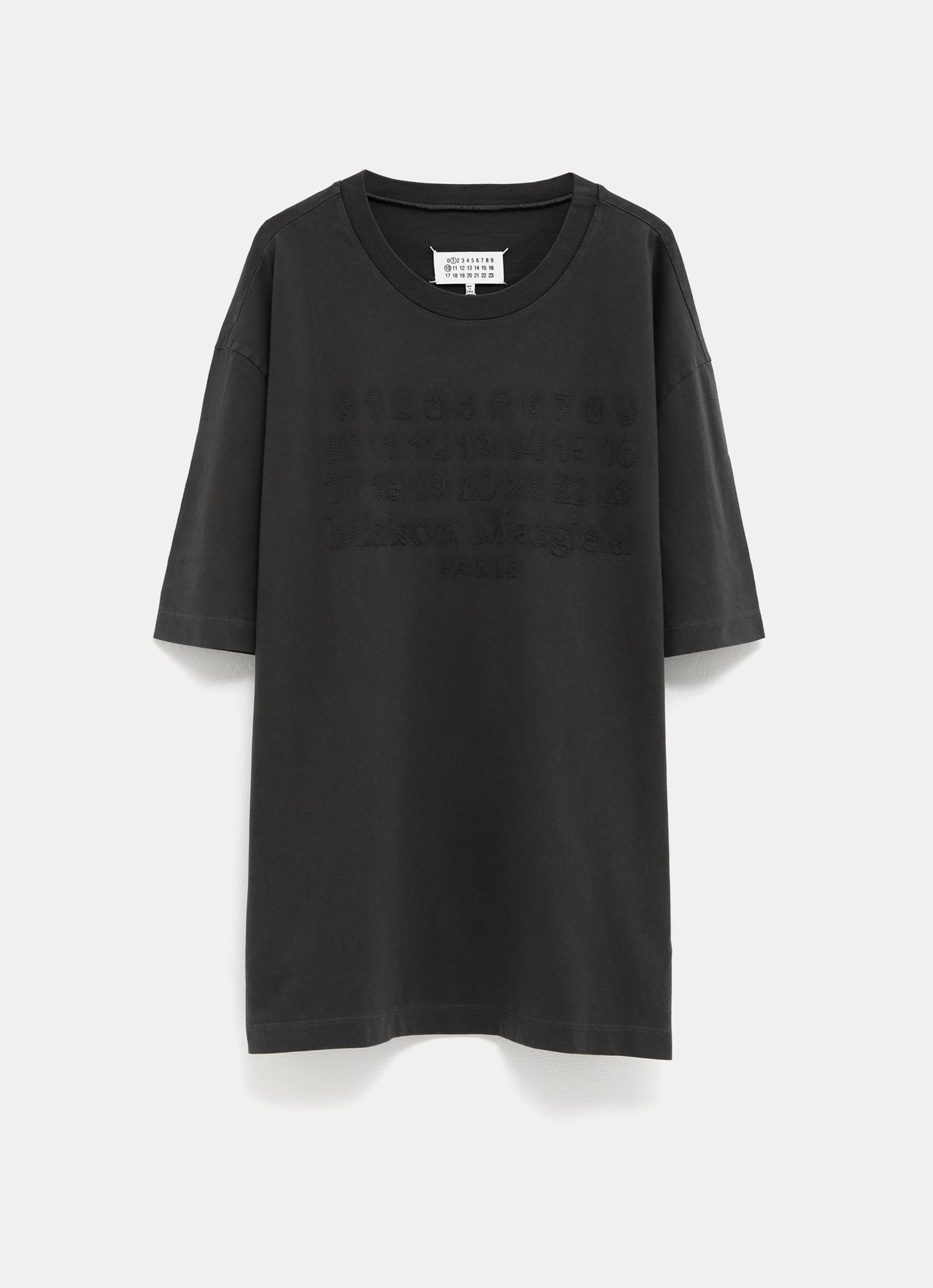 Camiseta con logo bordado para hombre