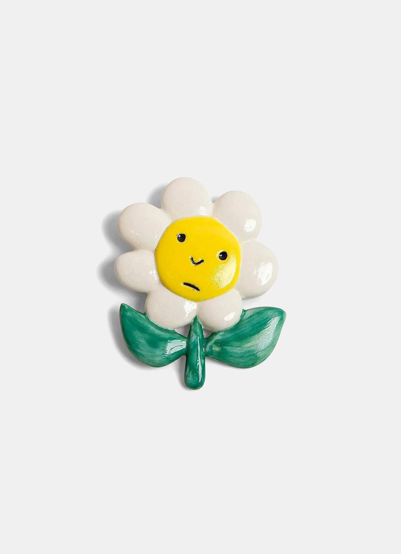 Alfiler Sad Daisy de porcelana