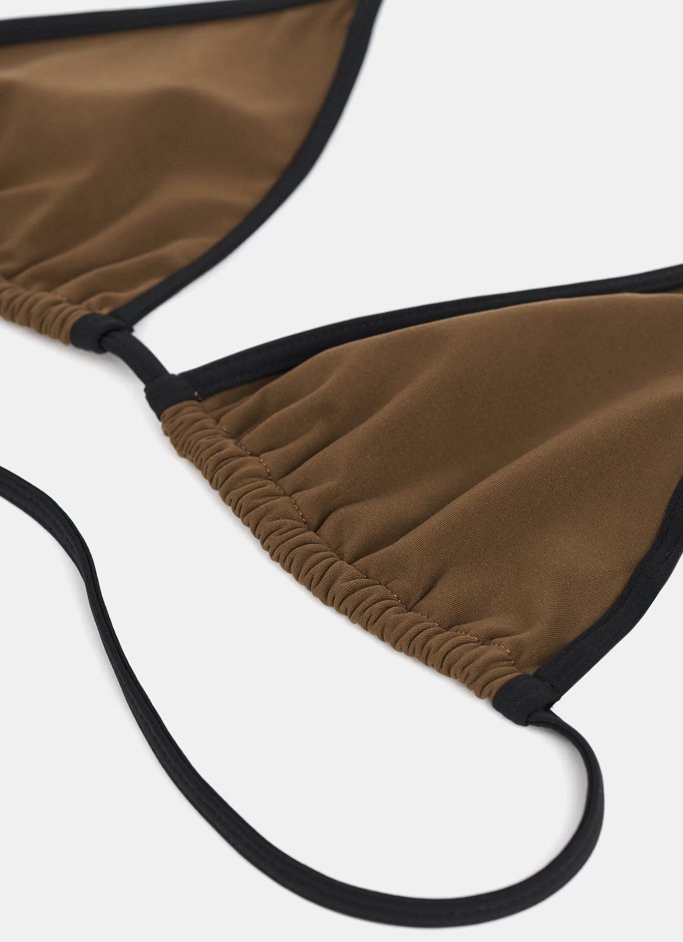 Top de bikini a contraste