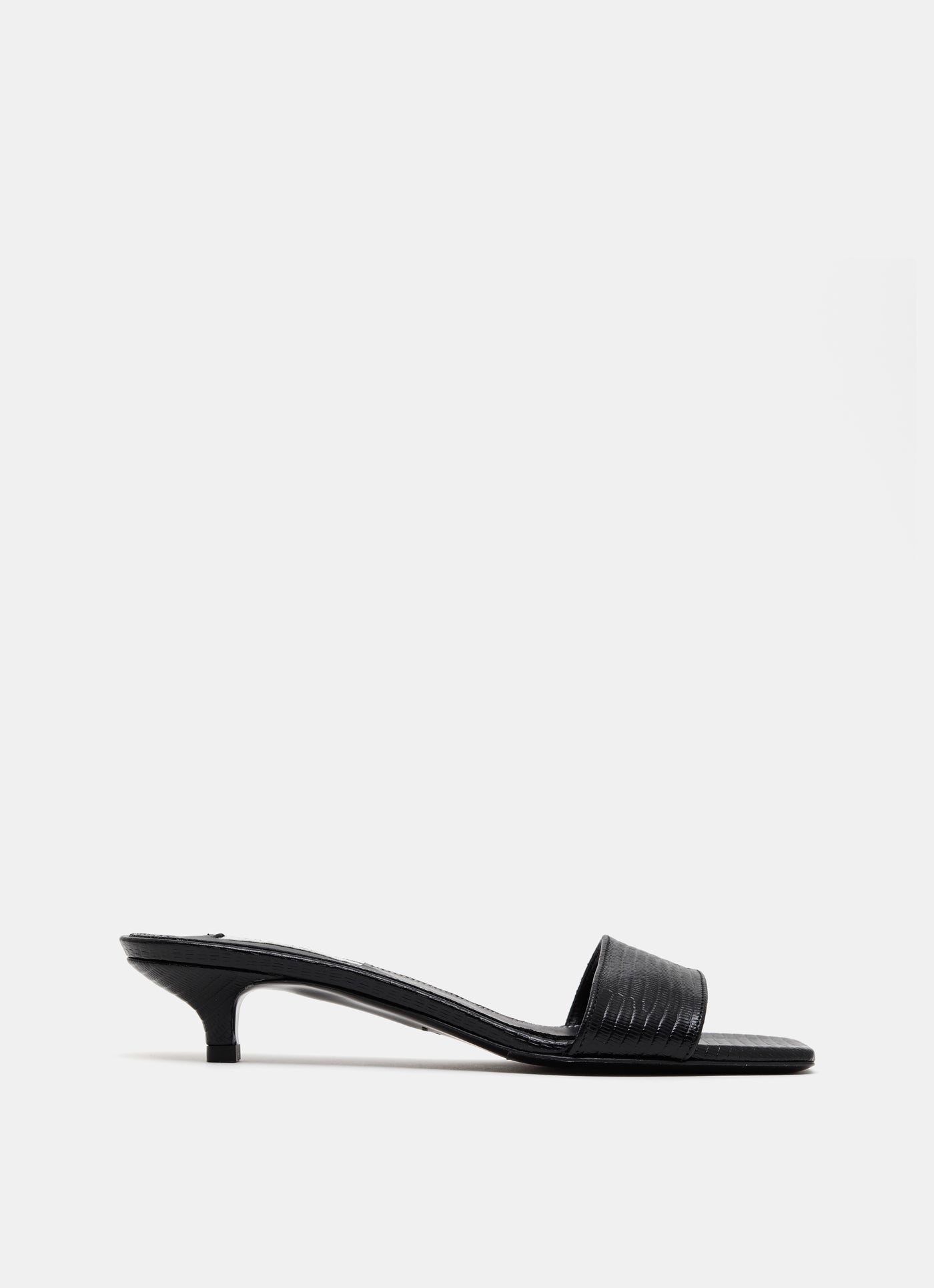 Mules de tacón con textura de lagarto