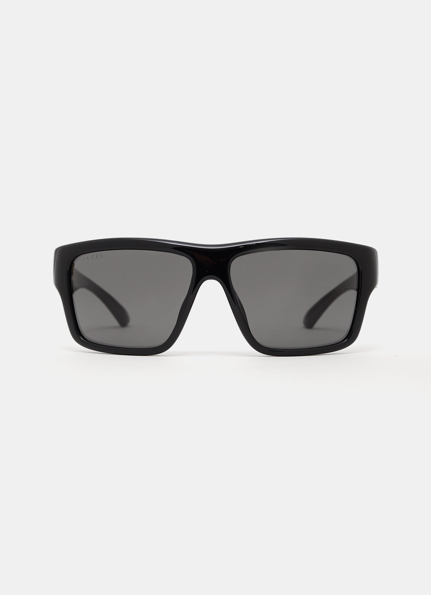 Gafas de sol con montura geométrica