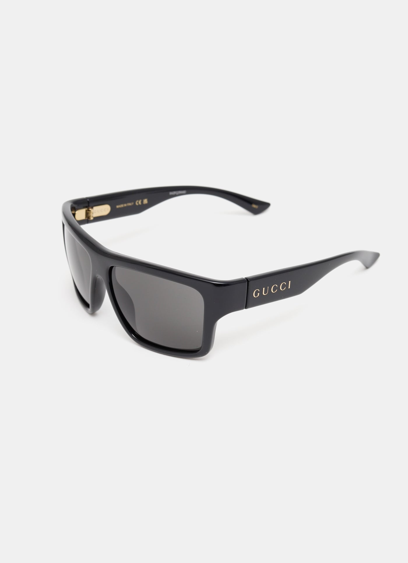 Gafas de sol con montura geométrica
