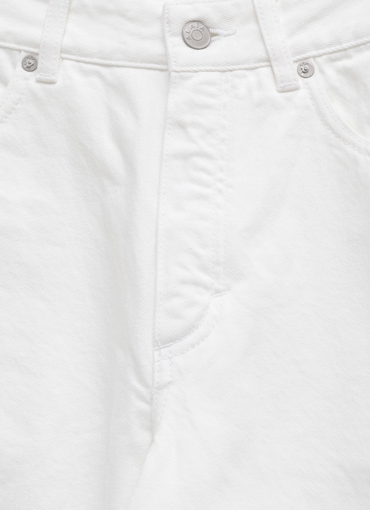 Pantalón vaquero de corte curvo