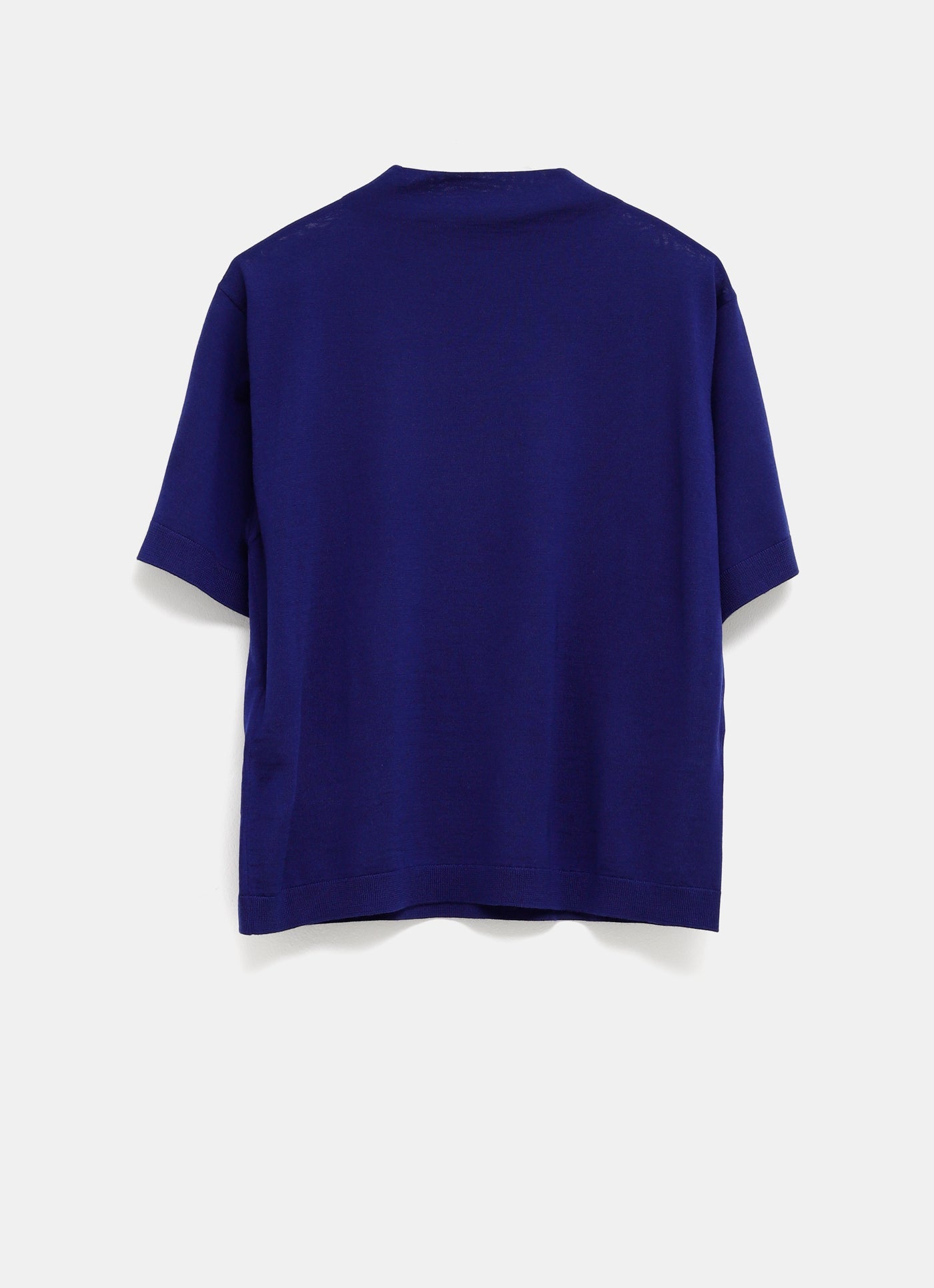 Camiseta con cuello cerrado