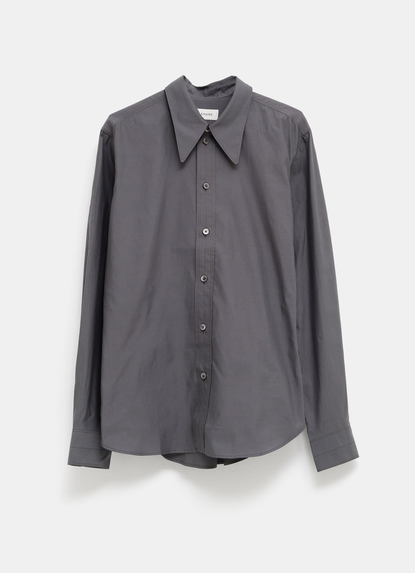 Camisa con cuello de punta para mujer