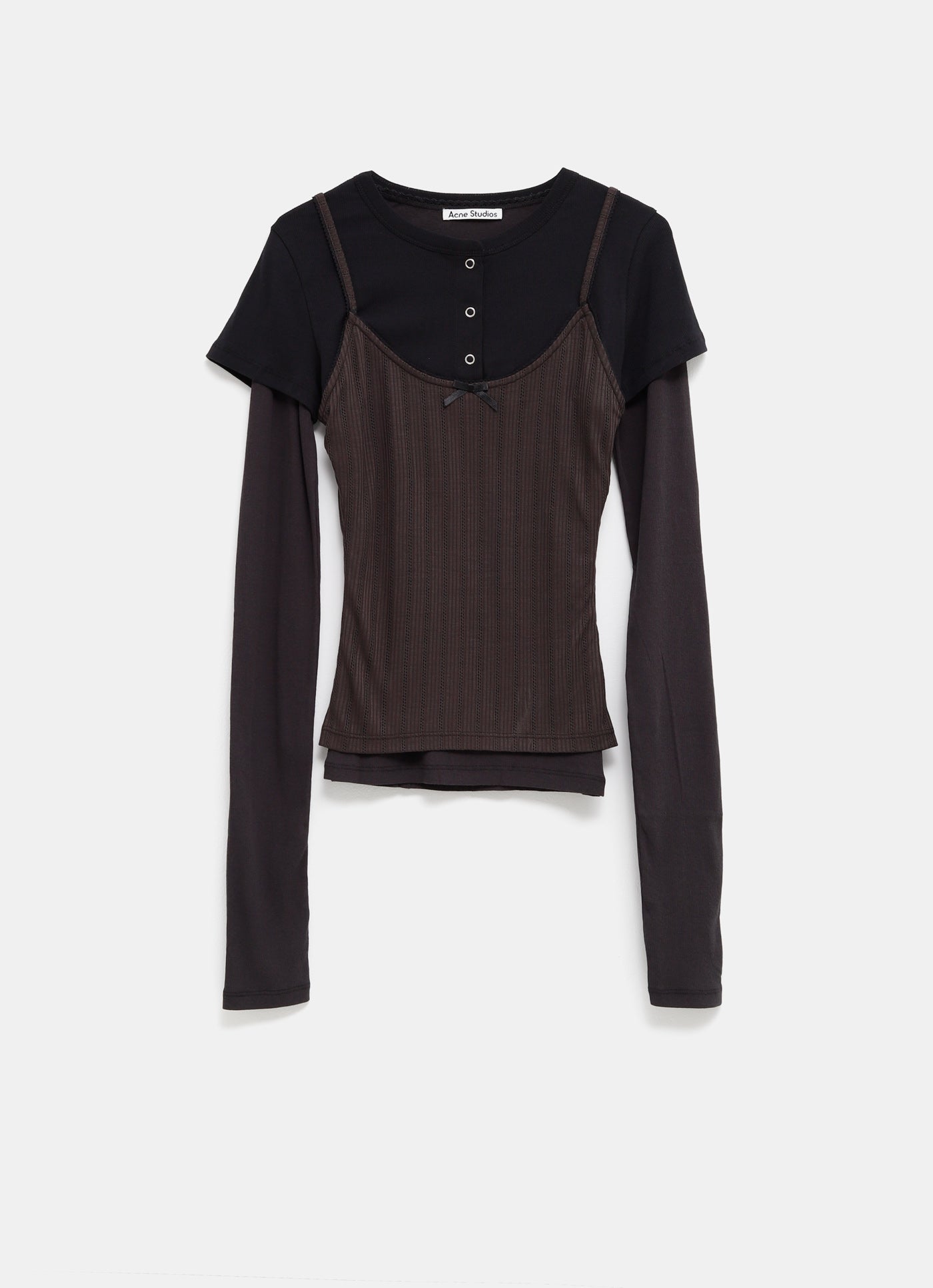 Camiseta con diseño a capas y lazo