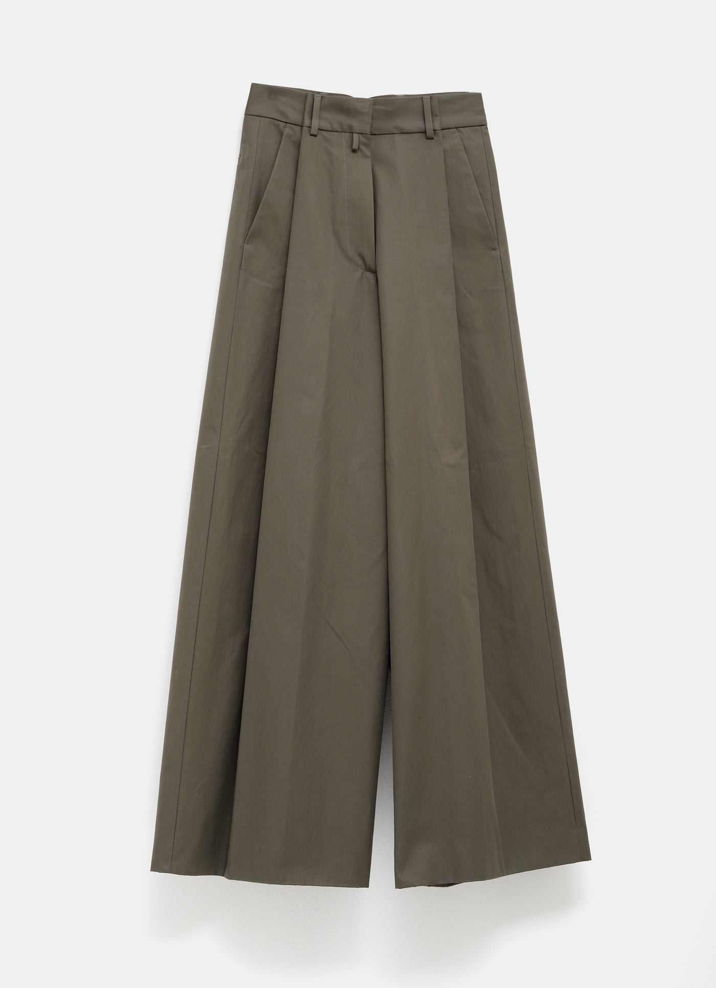 Pantalón ancho