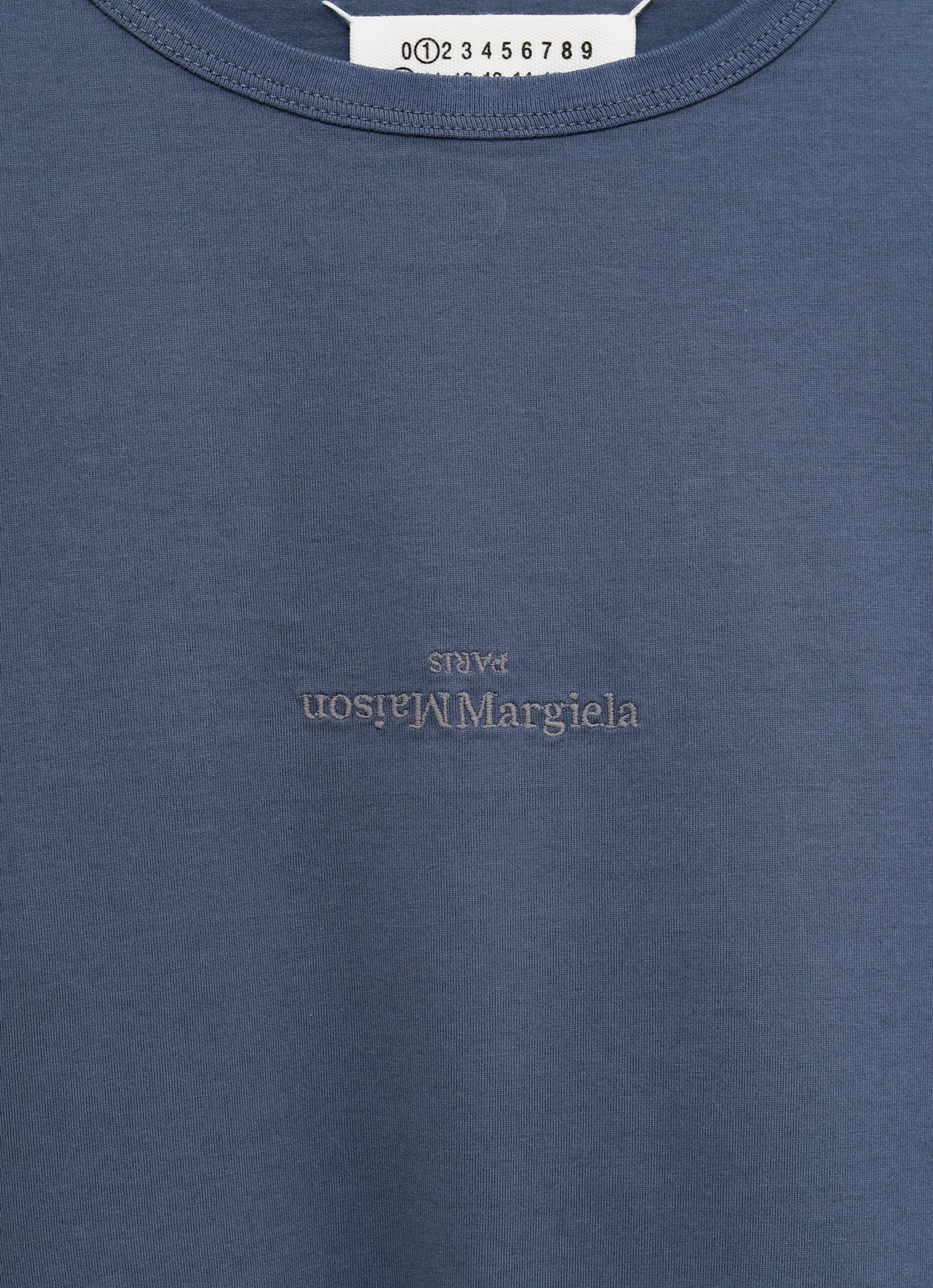 Camiseta con logo invertido para hombre