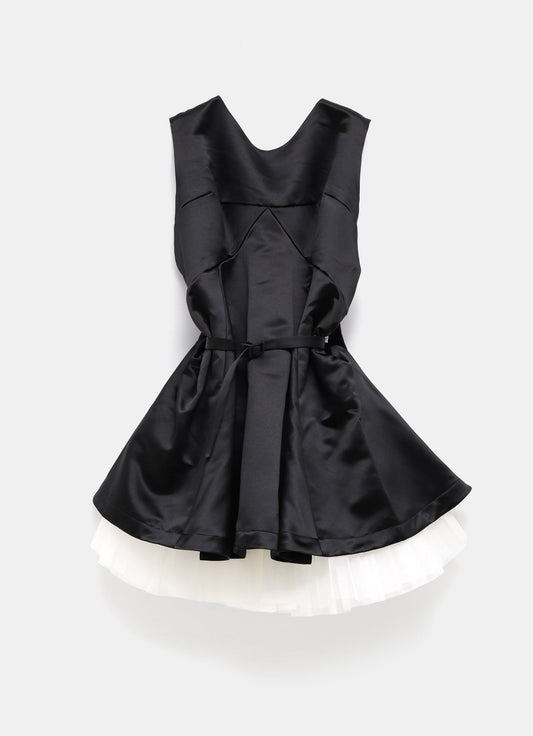 Vestido con cinturón y tutú