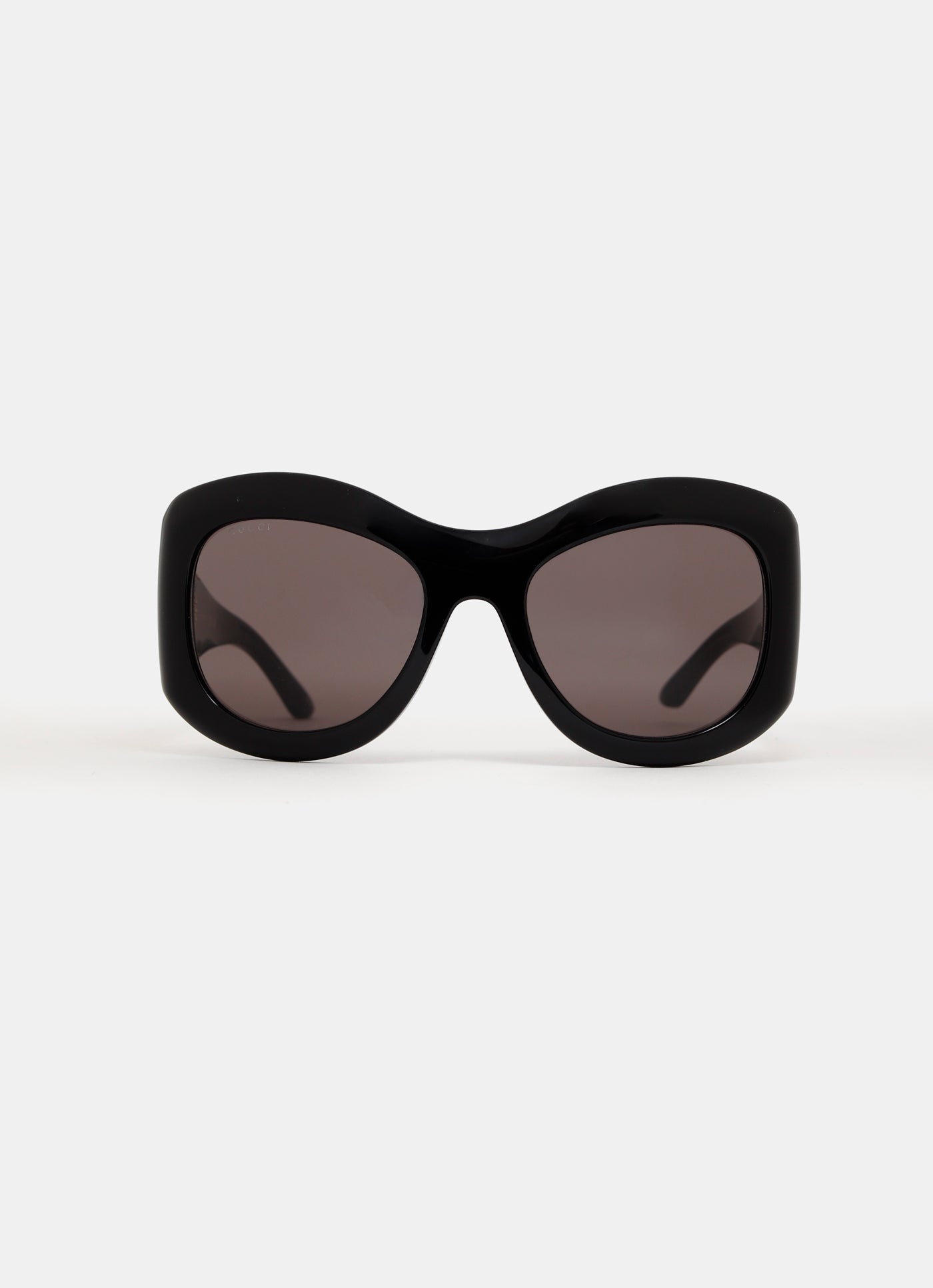 Gafas de sol con montura redonda