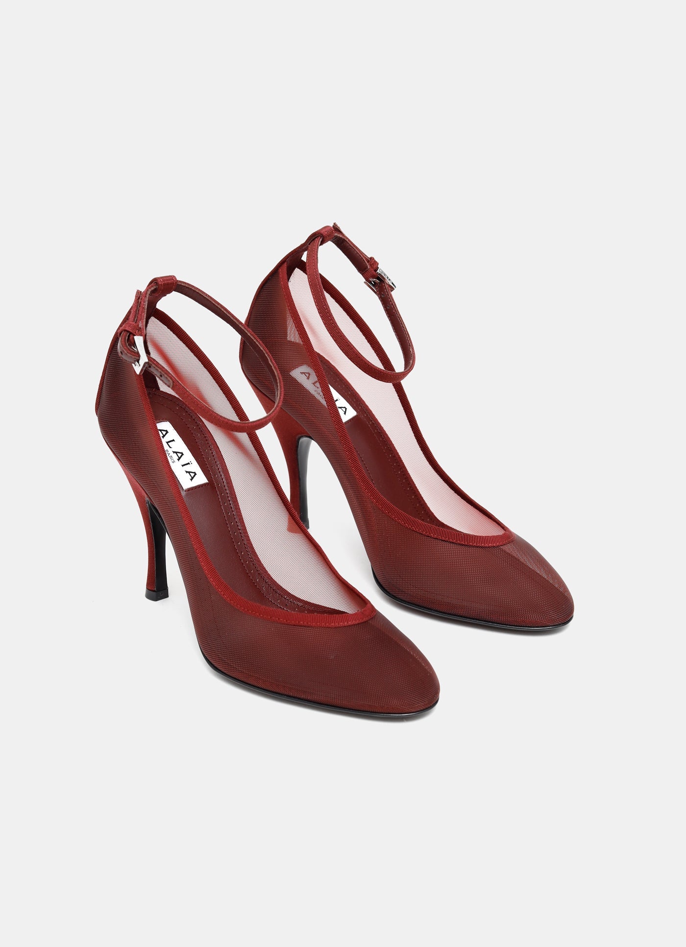Zapato de salón de rejilla